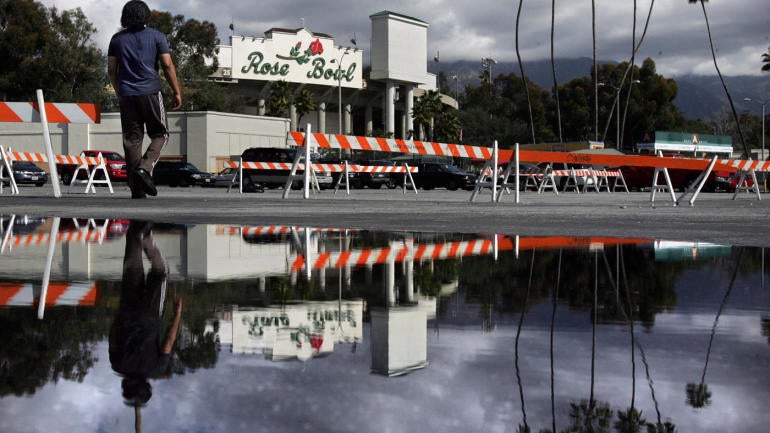 LA Galaxy vs. LAFC postponed: El Trafico at Rose Bowl pushed back due