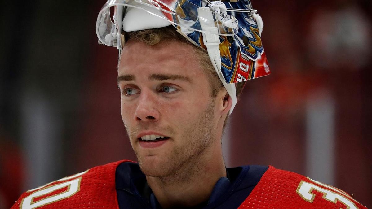 Florida Panthers goaltender Spencer Knight keeps an eye on the