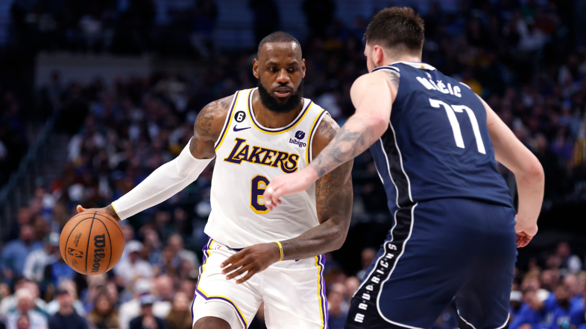 What channel is the Lakers game on today?  FREE live stream, time, TV,  channel for Los Angeles Lakers vs. Dallas Mavericks on Christmas Day 