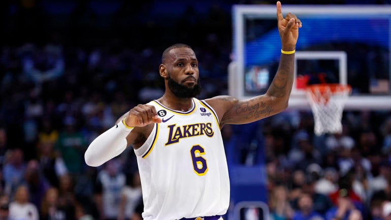 LeBron James' injury comes at worst time for Lakers, plus previewing ...