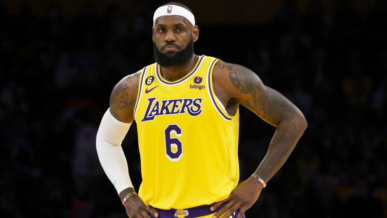 LeBron James #6 of the Los Angeles Lakers sets the All time scoring record.