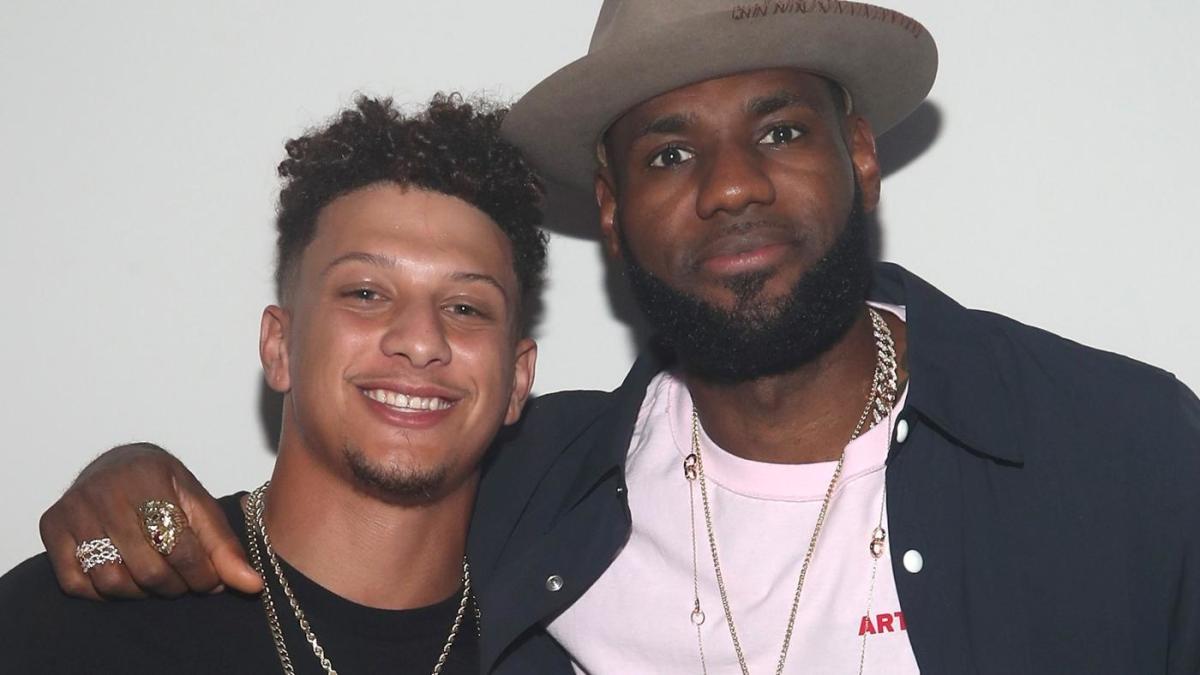 LeBron James jokes about his 'f----- up ankle' to Patrick Mahomes during  Mavericks game