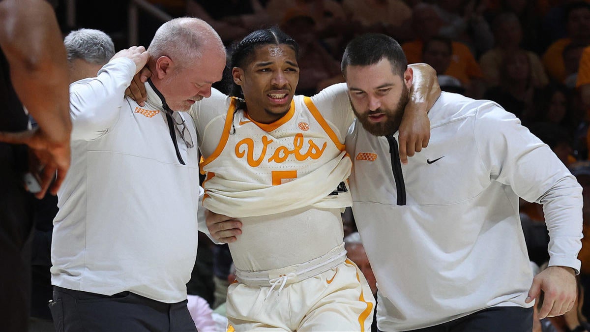 Zakai Zeigler injury: Tennessee standout to miss remainder of season after  exiting Arkansas game - CBSSports.com