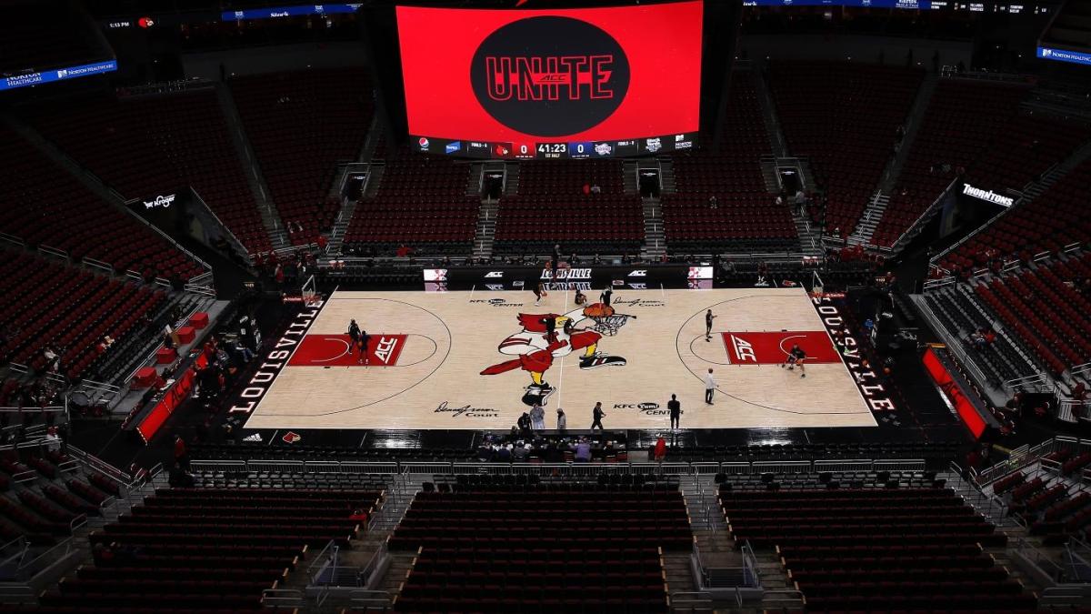 Dog Poops On Court During Louisville Halftime Show
