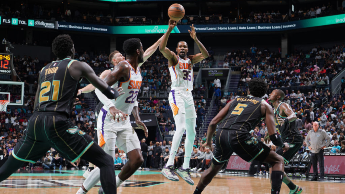 Kevin Durant sighting in Phoenix draws standing ovation from Suns fans