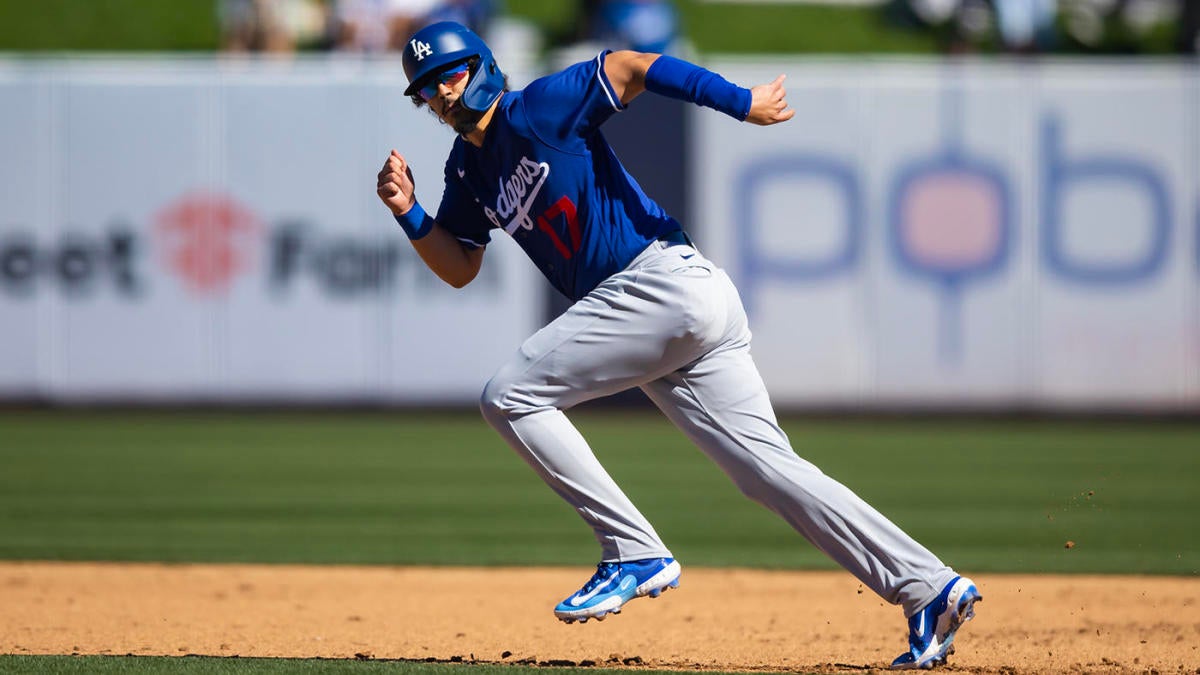 Dodgers: Miguel Vargas can't swing bat, but has been walked 4 times