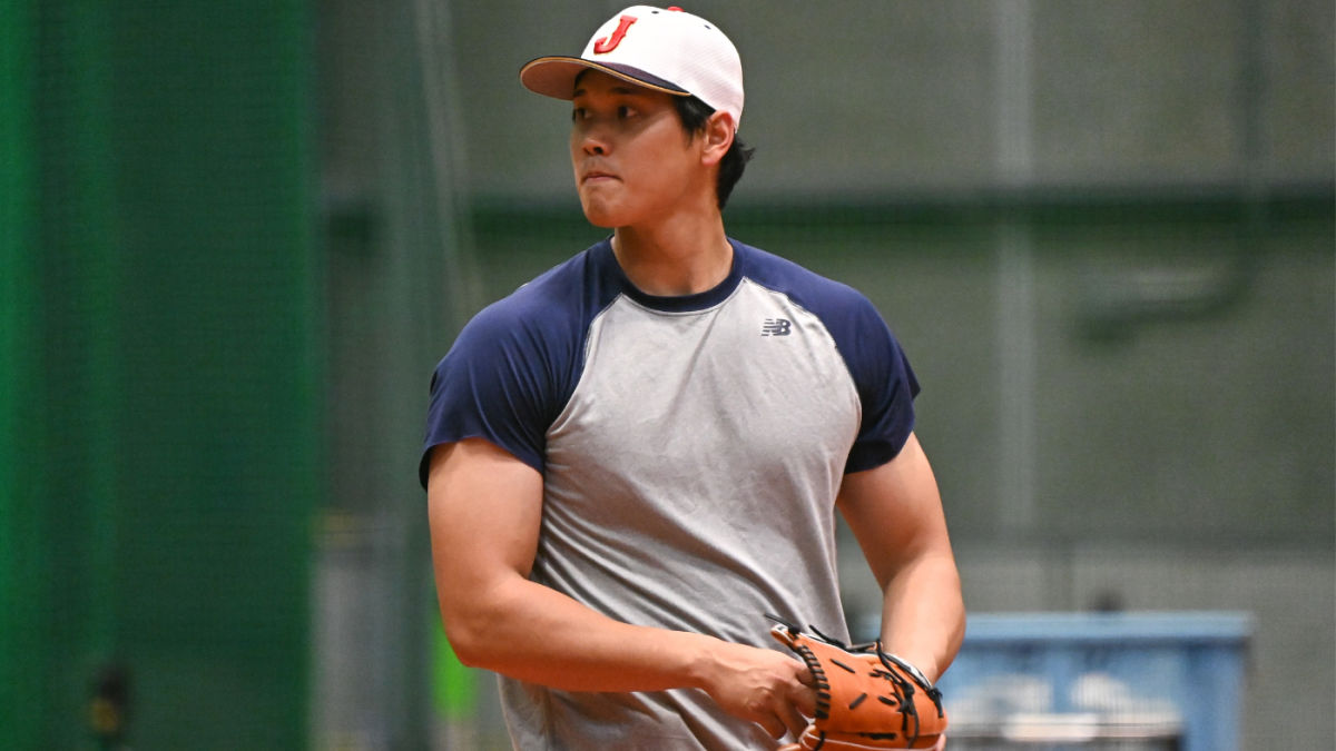 Ohtani Getting Ready for His First WBC Practice Game : r/baseball