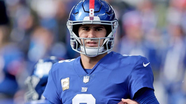 New York Giants give QB Daniel Jones 4-year, $160M deal, tag RB Saquon  Barkley