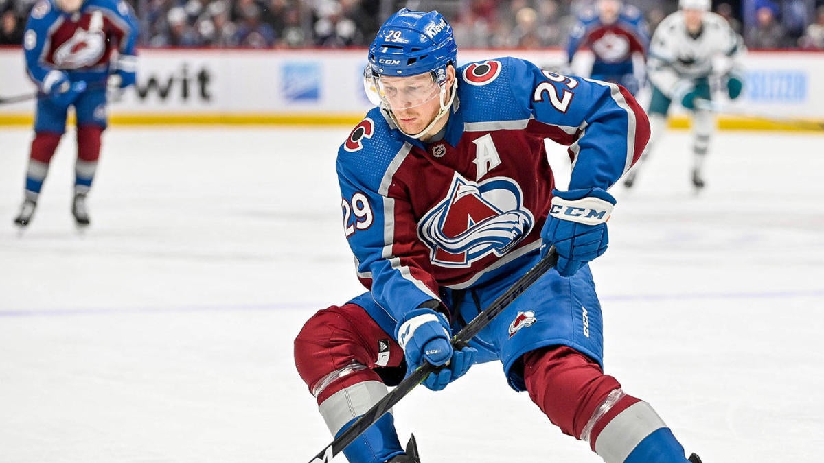 Nathan MacKinnon has set a franchise record for most consecutive home games  with a goal : r/hockey