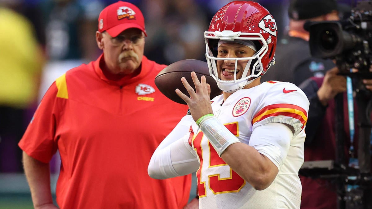 Patrick Mahomes and the art of throwing short of the line to gain