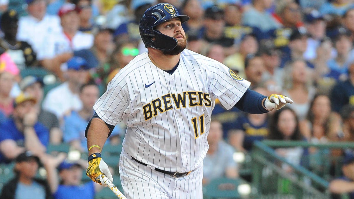 Brewers place Rowdy Tellez on 10-day injured list