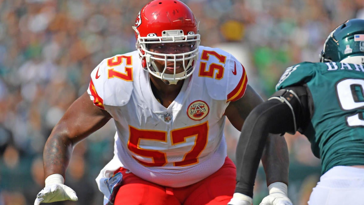 Bengals sign former Chiefs OT Brown to four-year deal