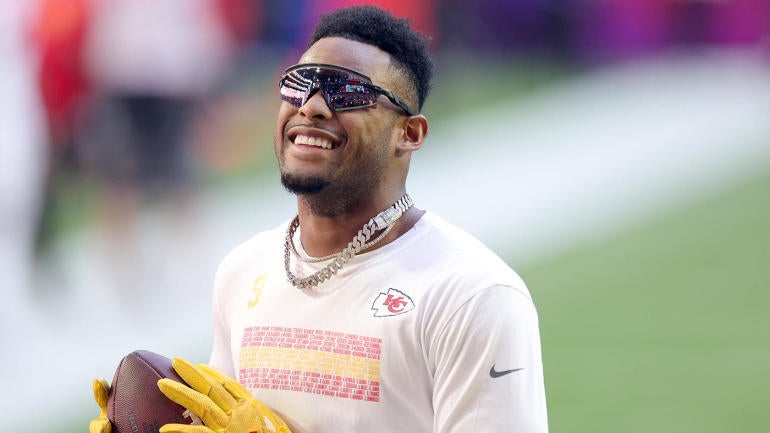 2023 NFL Free Agency: Patriots Sign JuJu Smith-Schuster; New Raiders WR ...