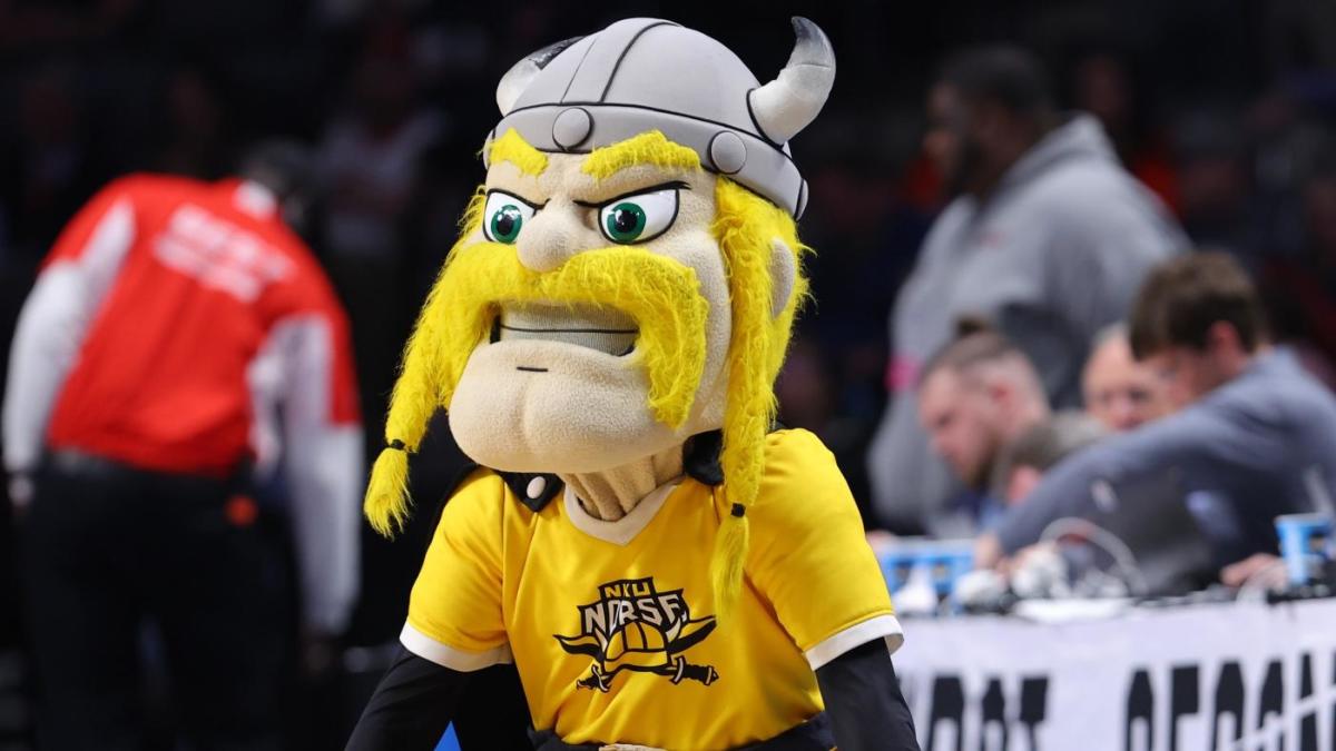 2023 March Madness Northern Kentucky band director goes viral for 'My