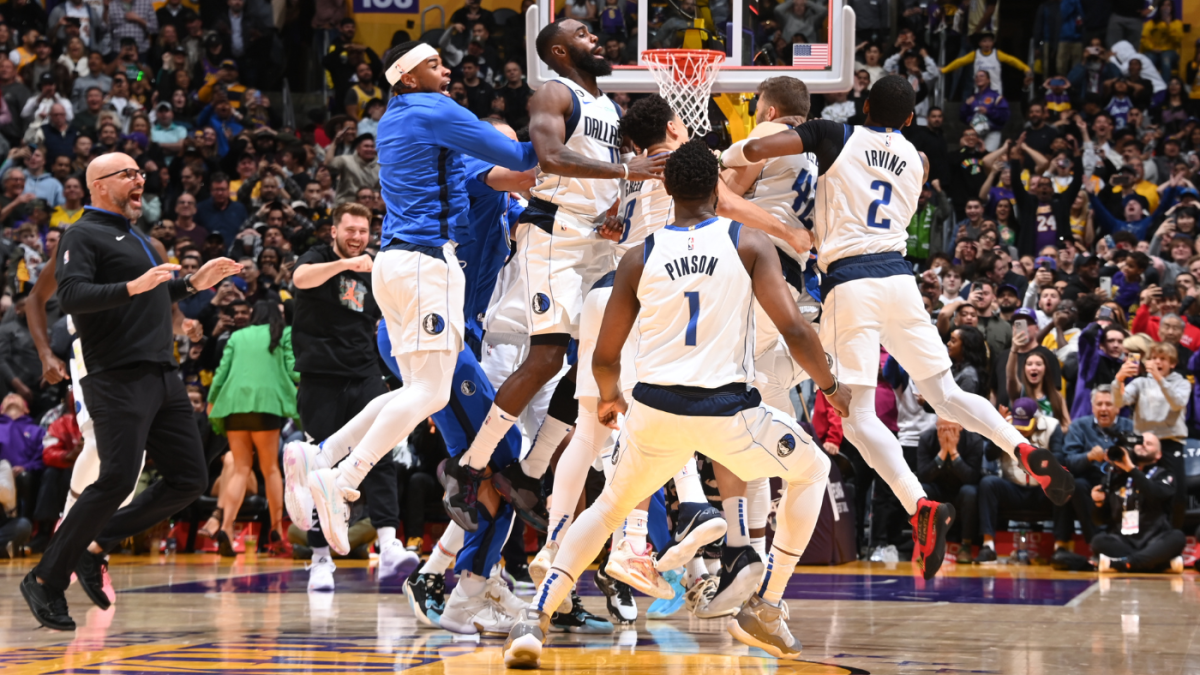 Maxi Kleber hits 3 at buzzer, Mavericks stun Lakers 111-110