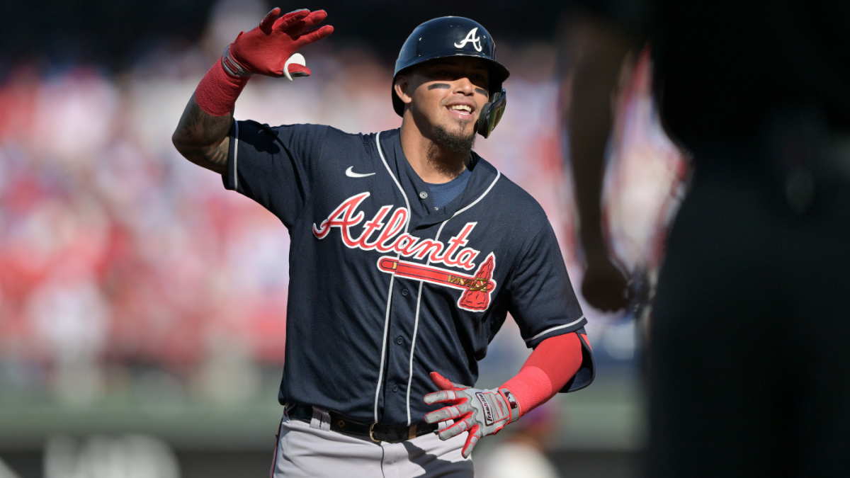 Braves make surprise roster moves and appear to pick veteran