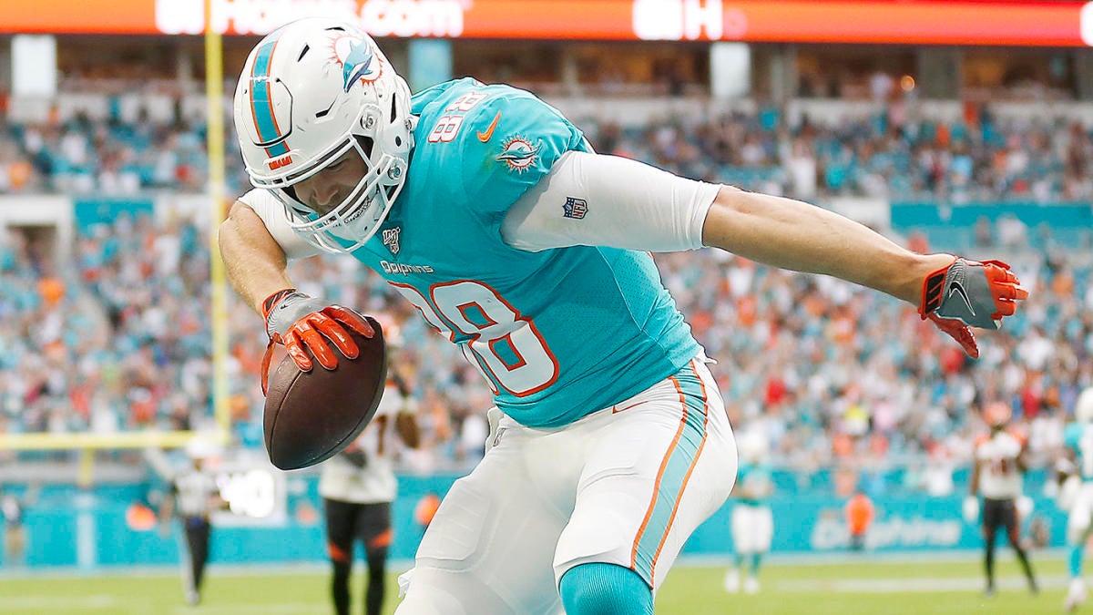 Dolphins' Mike Gesicki addresses media after zero catch game