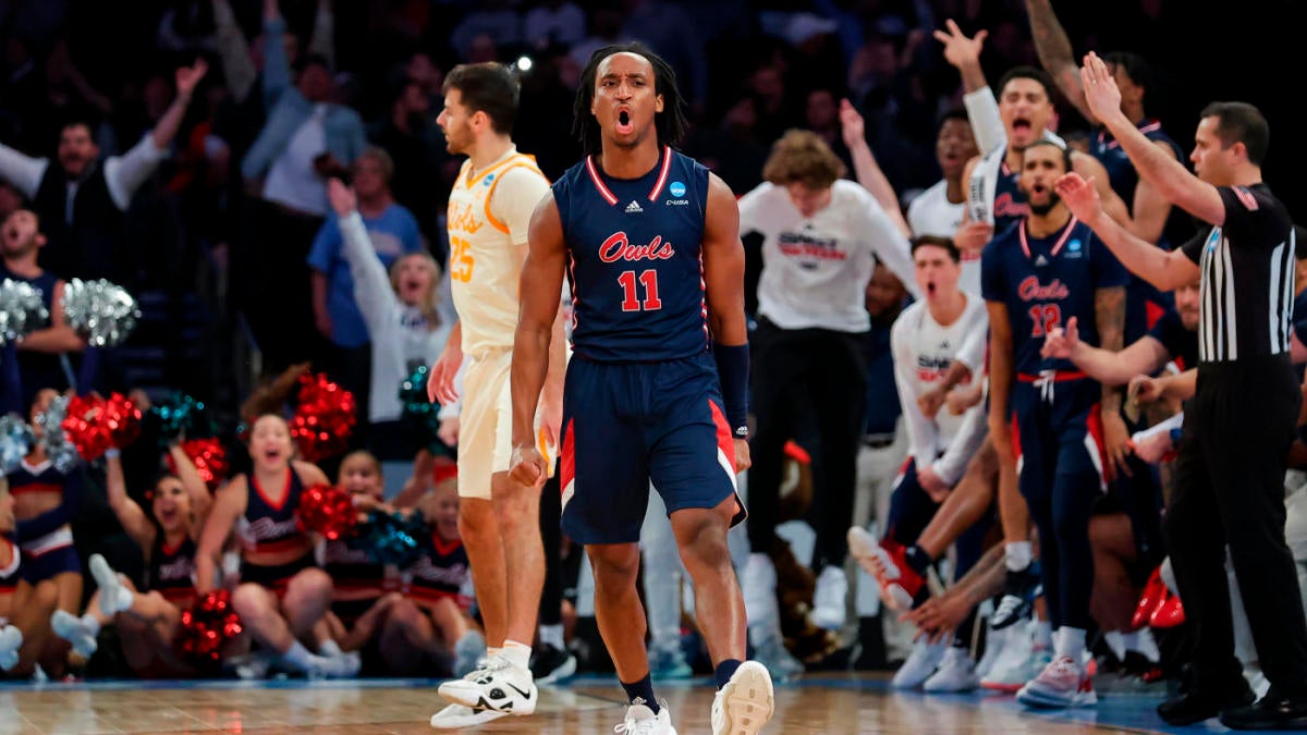 March Madness 2023: No. 9 seed FAU dances into Elite Eight but 34-3 Owls 'don't feel like we're a Cinderella' - CBS Sports