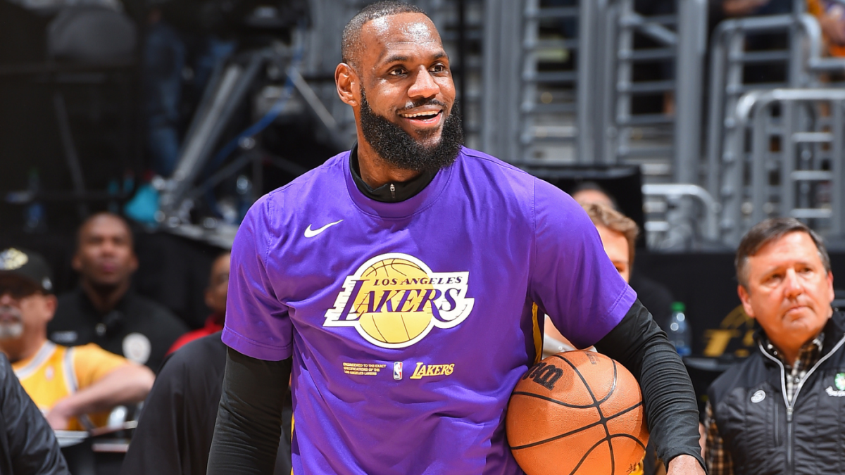 "The King Is Back But Could Not Save Lakers From The Loss" - Fans In Twitter React As Lebron James Is back To NBA