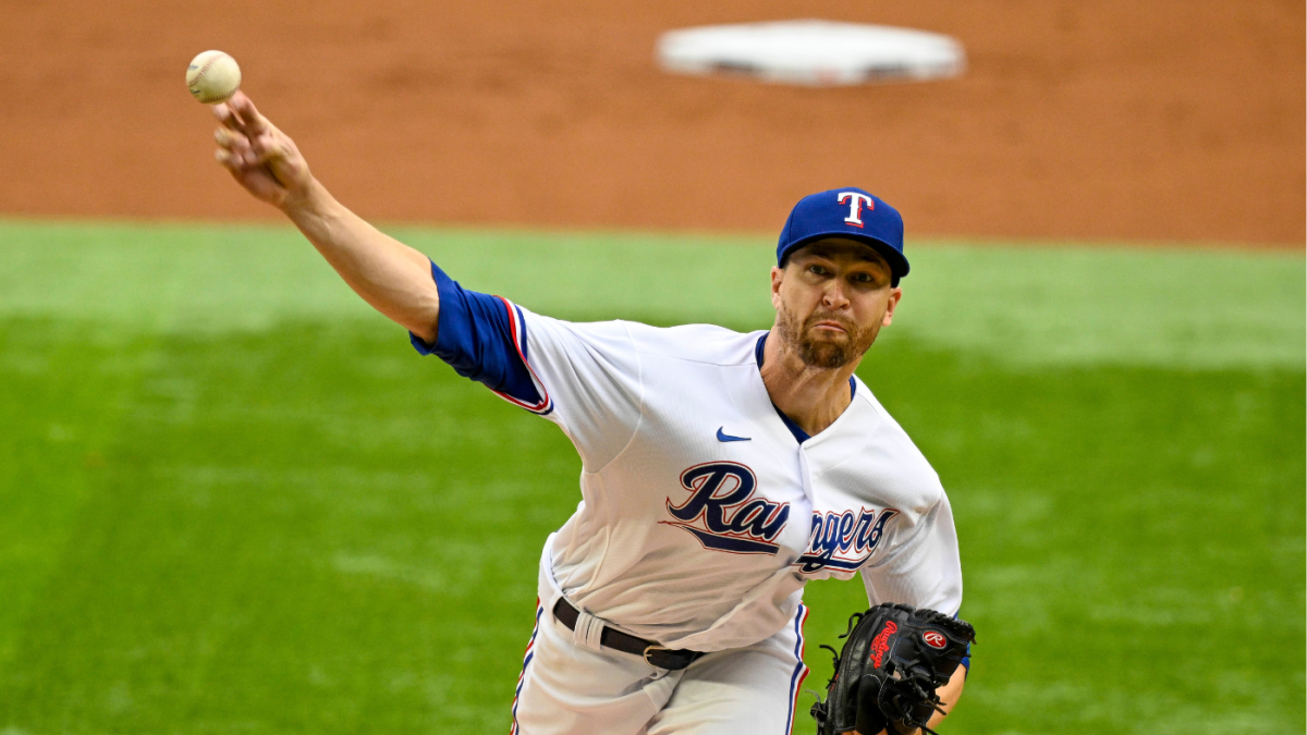 Jacob deGrom makes Rangers debut vs. Phillies