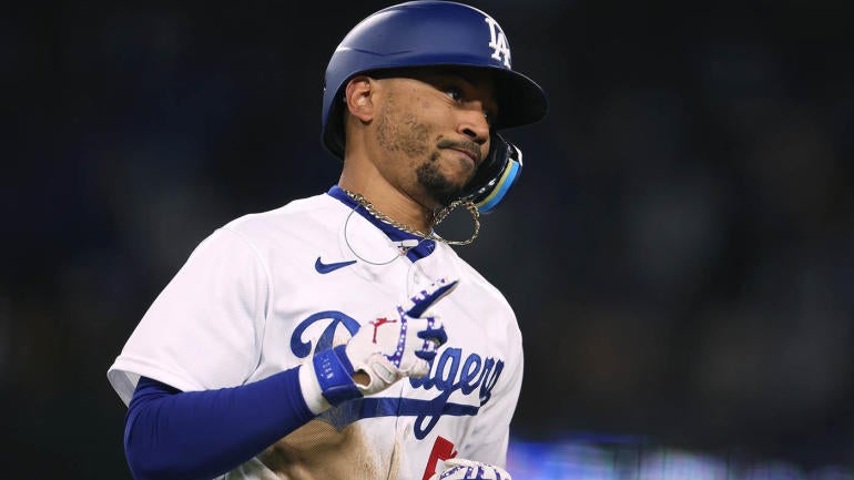 Arizona Diamondbacks v Los Angeles Dodgers