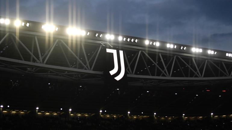 Juventus diperintahkan untuk menutup sebagian stadion untuk pertandingan Serie A berikutnya karena nyanyian rasis