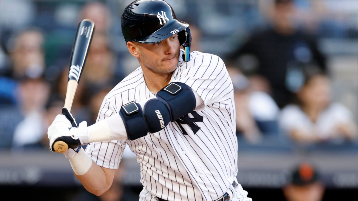 Josh Donaldson injury update: Yankees third baseman placed on injured list  with hamstring issue 