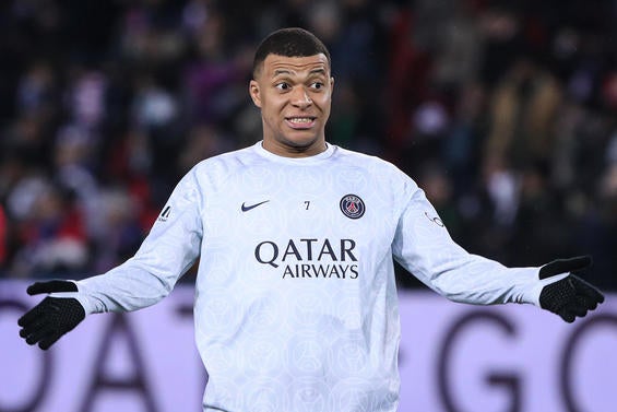 Paris Saint-Germain v Olympique Lyon - Ligue 1 Uber Eats