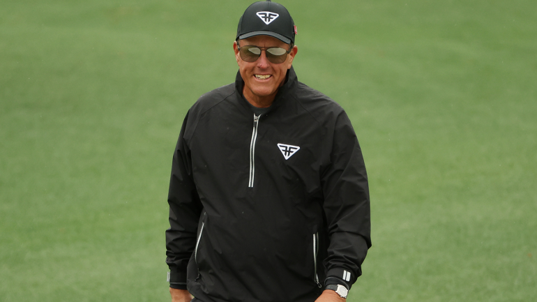 phil-mickelson-smile-black-2023-masters-g.png