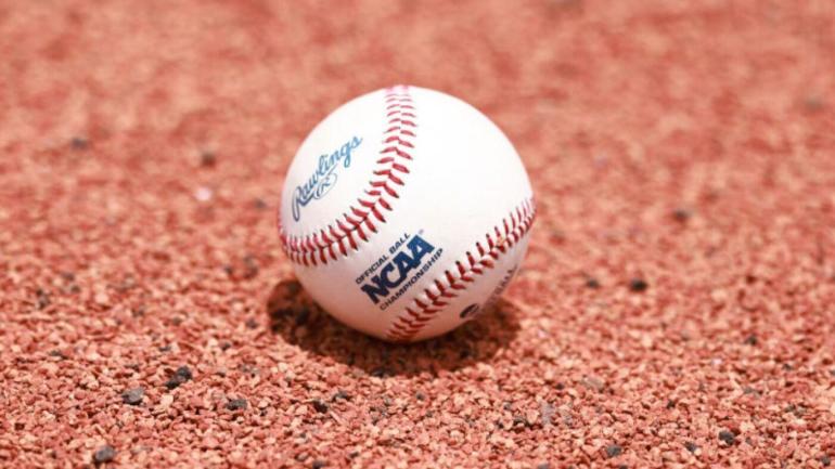 Brady Ware, pemain dua arah untuk sekolah DII, melempar no-hitter dan hit untuk siklus dalam permainan yang sama Brady Ware, pemain dua arah untuk sekolah DII, melempar no-hitter dan hit untuk siklus dalam permainan yang sama