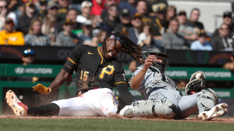 Cedera Oneil Cruz: Pirates shortstop patah pergelangan kaki kiri pada slide sebelum bangku jelas dengan White Sox Cedera Oneil Cruz: Pirates shortstop patah pergelangan kaki kiri pada slide sebelum bangku jelas dengan White Sox