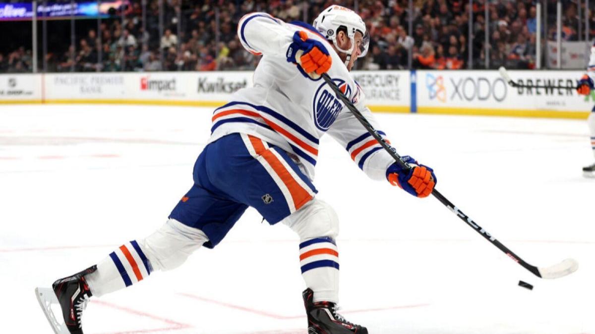 Connor McDavid des Oilers devient le sixième joueur de l’histoire de la LNH à marquer 150 points en une saison