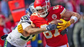 travis-kelce-5-1400-us.jpg