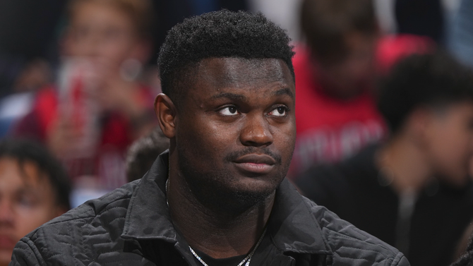 pv-zion-williamson-street-clothes-00-00-15-21-still001.png