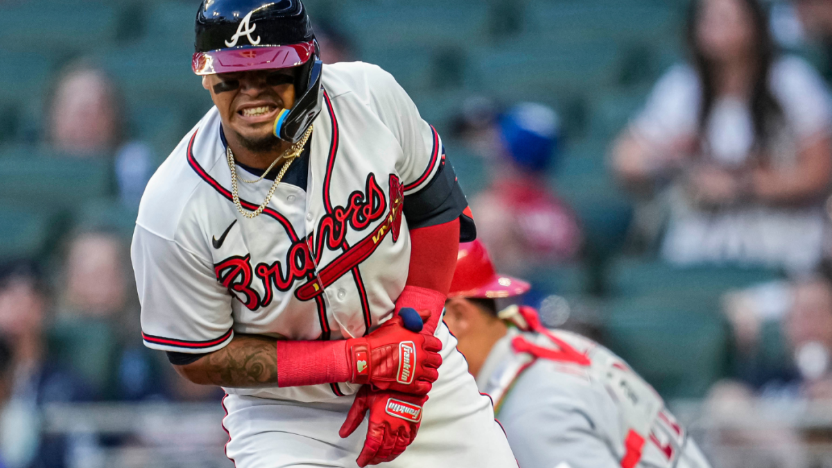 Orlando Arcia of the Atlanta Braves walks off the field in the eighth  News Photo - Getty Images