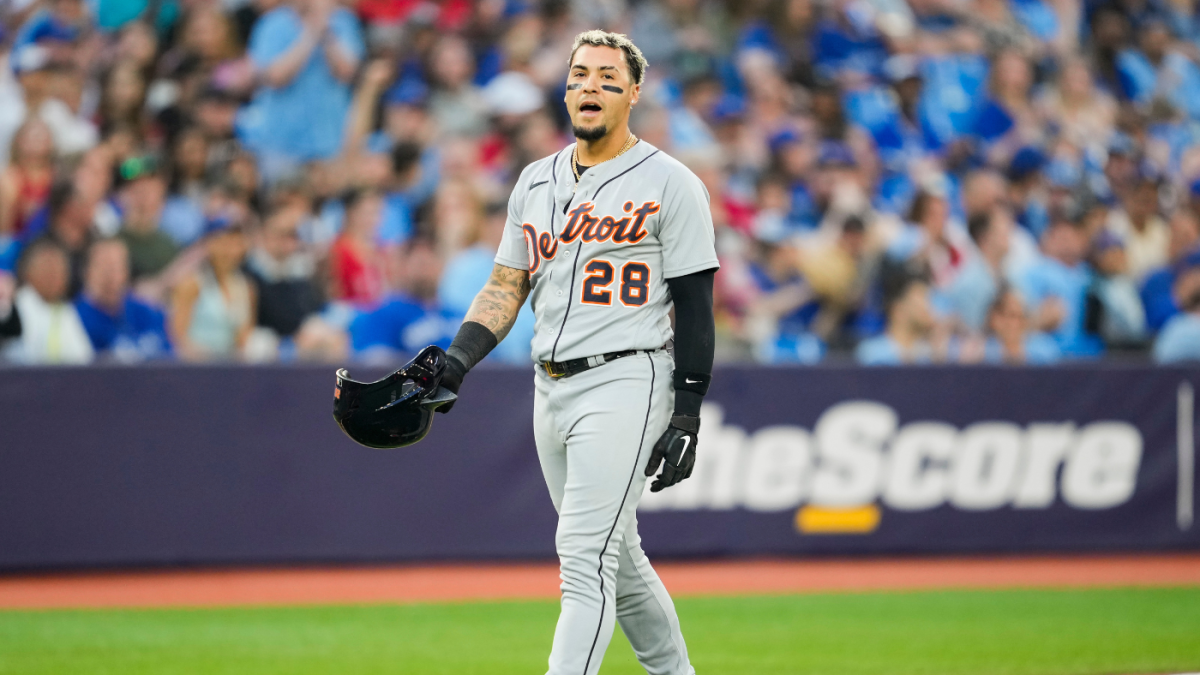 Javier Baez off the bench: The Tigers shortstop pulled out of the game after forgetting how many bets were left in the half