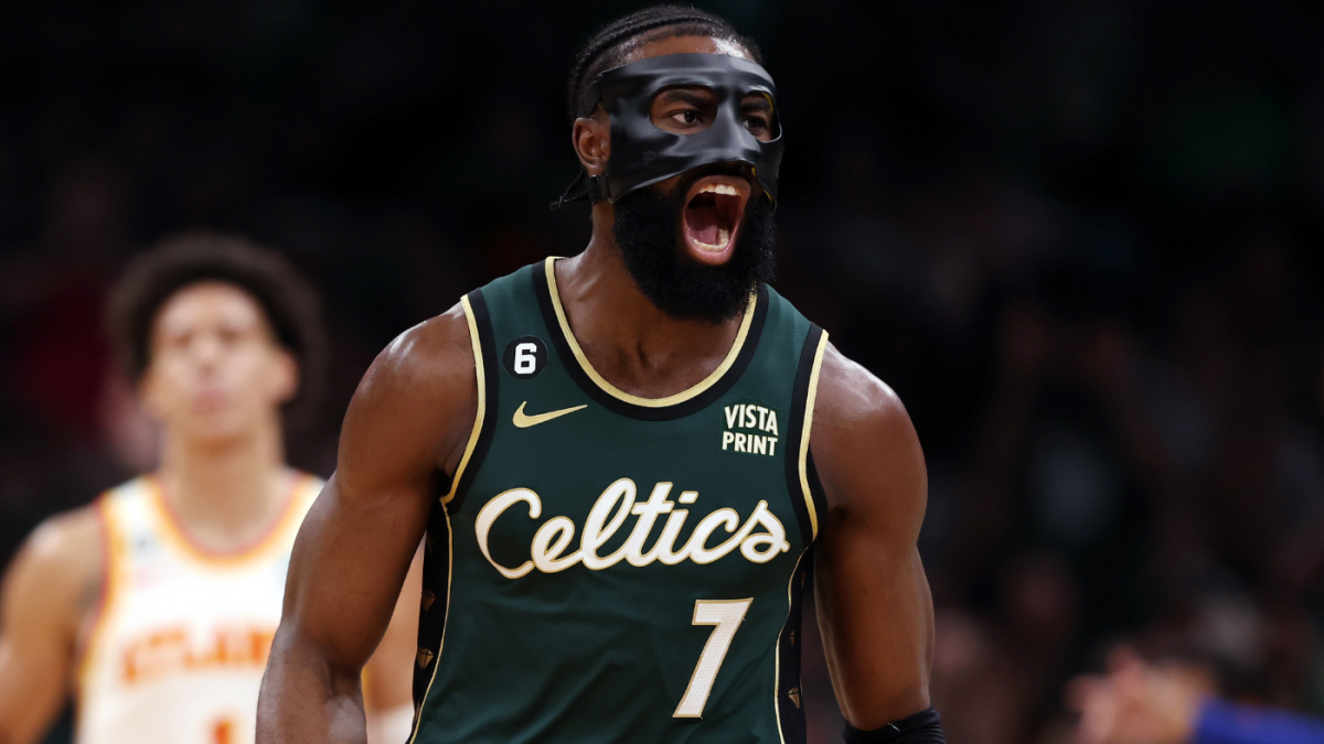 NBA playoff picks, best bets: Celtics keep rolling; more offense in Cavs-Knicks, less in Suns-Clippers