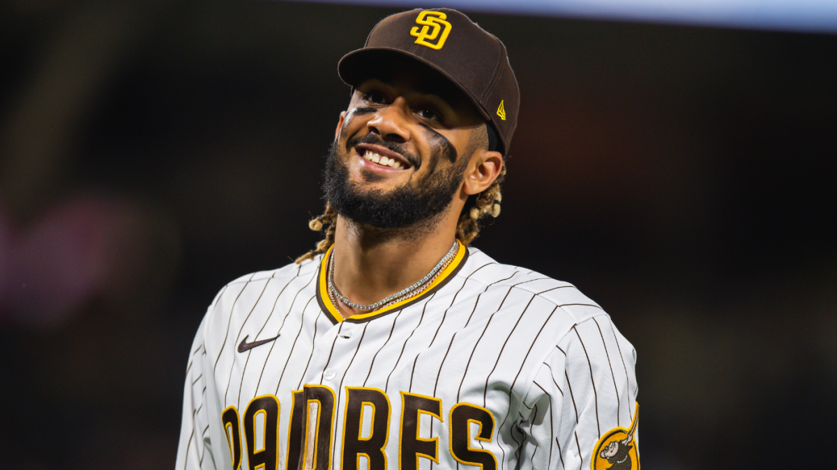 Fernando Tatis makes his return from PED suspension for the Padres