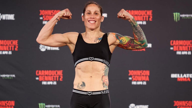 liz-carmouche-weighin.jpg