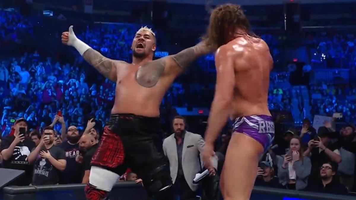 WWE SmackDown results Riddle goes solo against The Bloodline, trio of