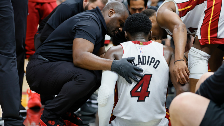 Victor Oladipo dari Heat tersingkir dari pertandingan vs. Bucks setelah kejatuhan yang menakutkan di kuarter keempat