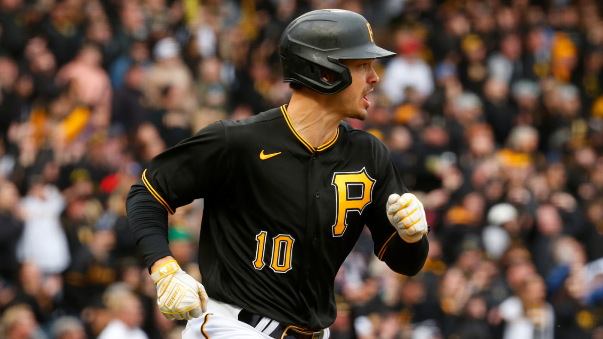 Bryan Reynolds extension: Pirates lock up outfielder on $106M deal, the  biggest contract in team history 