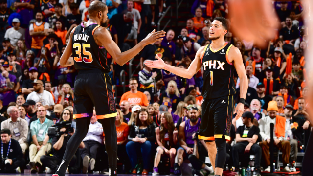 Durant, Suns push Clippers to the brink