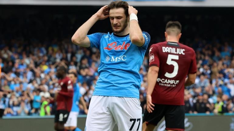 Napoli gagal meraih gelar Serie A melawan Salernitana karena perayaan Scudetto ditunda setelah bermain imbang 1-1
