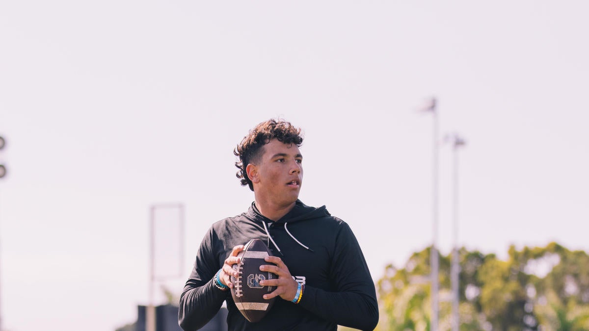 247Sports on X: New episode of The College Football Recruiting Show airs  today! 5⭐️ Dylan Raiola, the No. 1 overall player in the 2024 class, joins  the show to discuss the latest