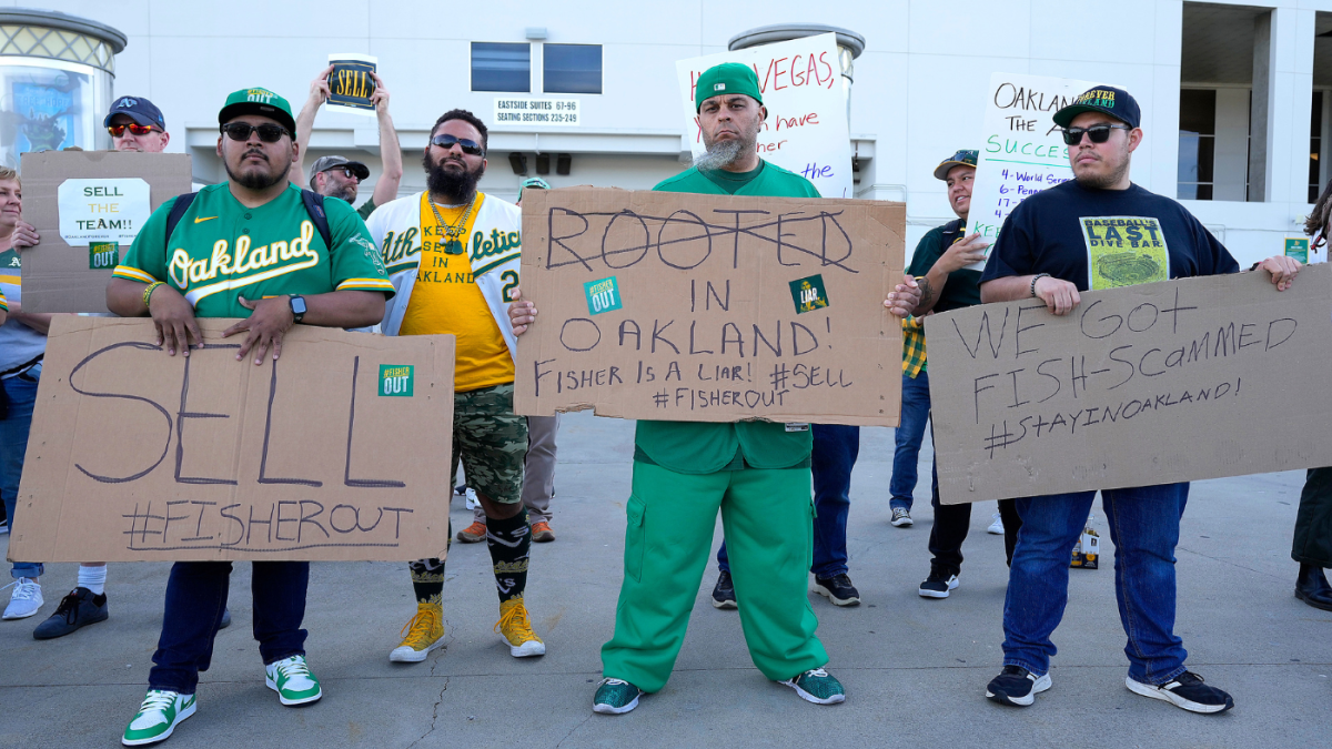 Oakland A's say team is moving to Las Vegas after signing deal to purchase  land for new stadium - CBS News