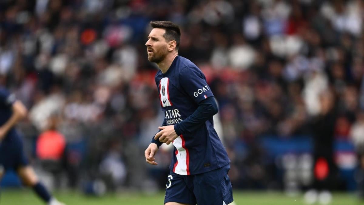Lionel Messi to leave PSG: Angry fans in Paris storm club headquarters ...