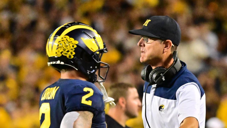 COLLEGE FOOTBALL: SEP 10 Hawaii at Michigan