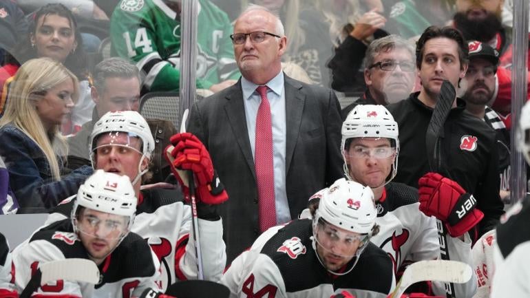Lindy Ruff akan kembali sebagai pelatih Setan musim depan setelah memimpin tim ke tempat playoff pertama sejak 2018 Lindy Ruff akan kembali sebagai pelatih Setan musim depan setelah memimpin tim ke tempat playoff pertama sejak 2018