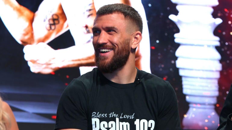 vasiliy-lomachenko-smile.jpg